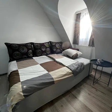 Zen Apartment